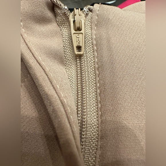 Straight leg dress pants JUNIORS SIZE MEDIUM - Picture 6 of 7